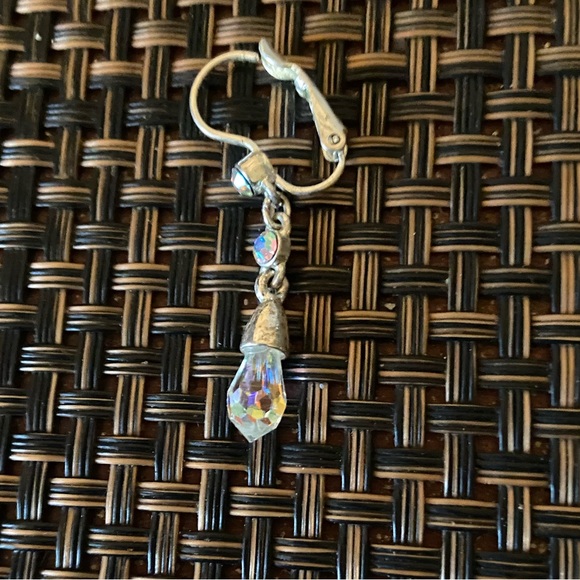Vintage Swarovski iridescent crystal earring Worn once then puppy ate the other - Picture 3 of 4